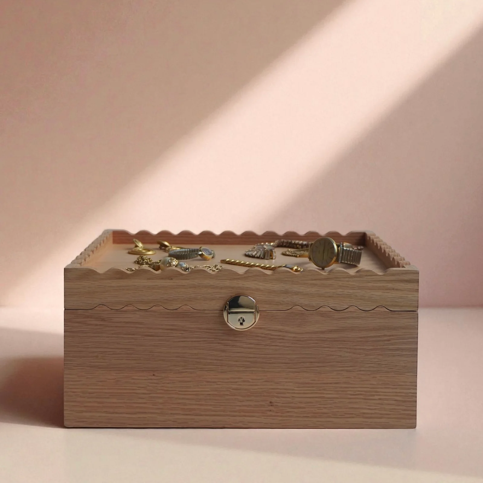 The New 2-in-1 Keepsake Case - Image 3